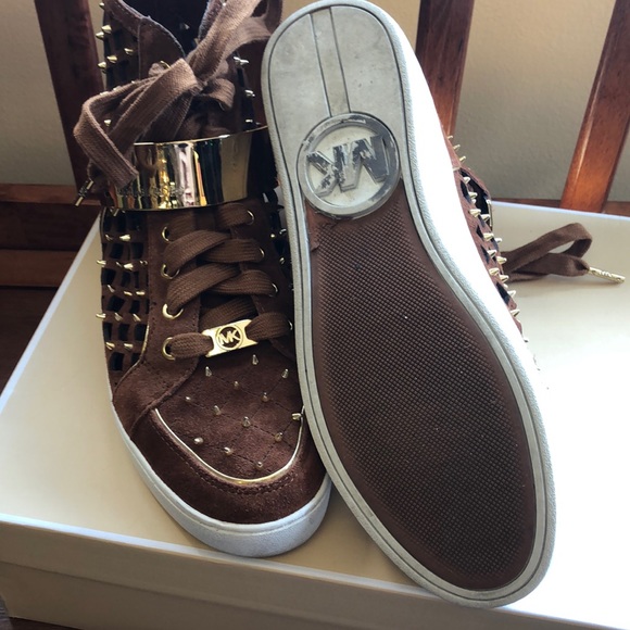 Michael Kors brown open design with spikes suede - Picture 3 of 4